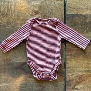 Old Navy Strip Onsie- Used twice- Stripes are pink and Maroon.